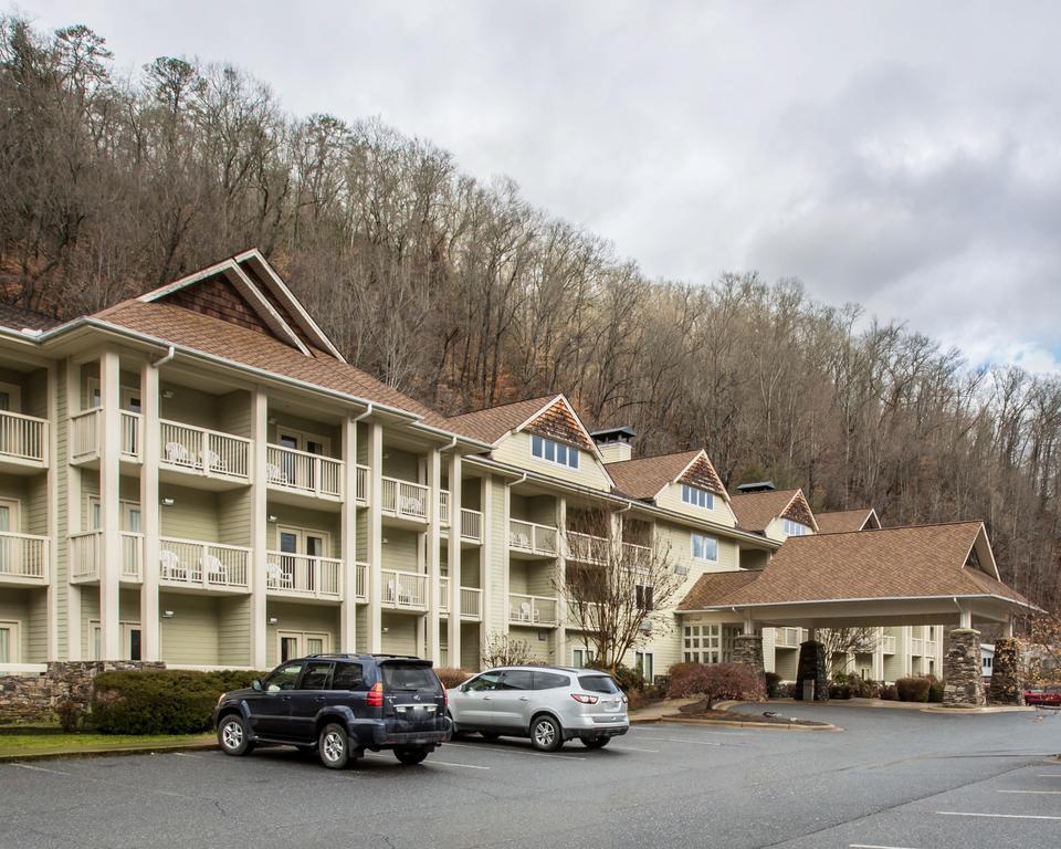 Super 8 By Wyndham Cherokee Εξωτερικό φωτογραφία